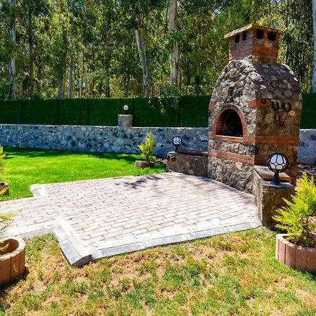 Villa Kaya Koey'de Oezel Havuzlu, 5 Yatak Odali Lueks Albera *